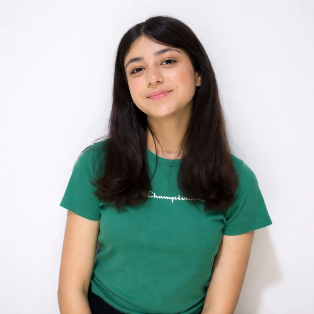 Elif Uyanıklar