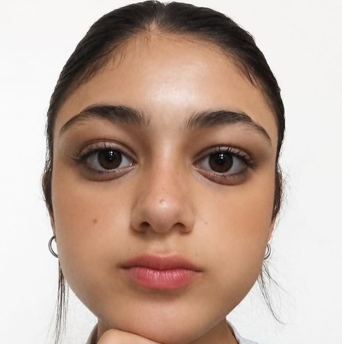 Elif Uyanıklar