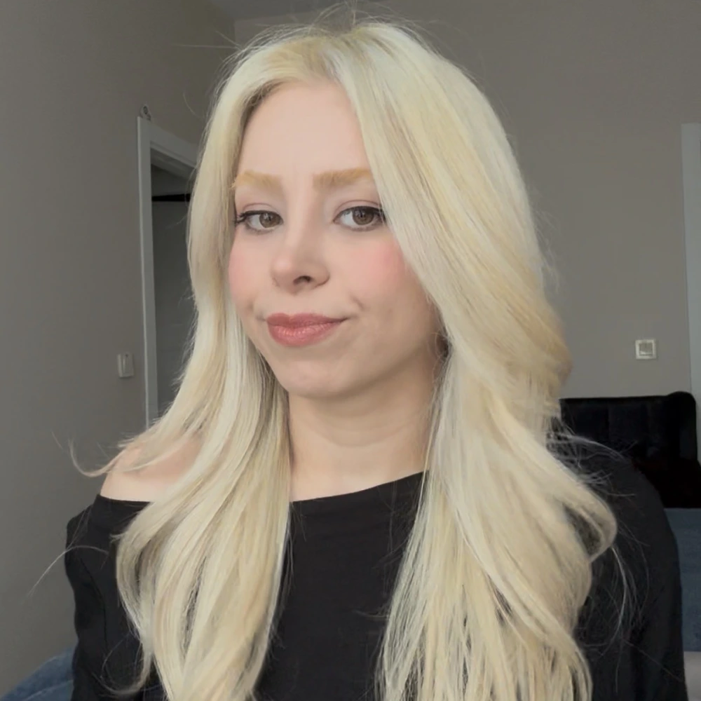 Ezgi Mavi