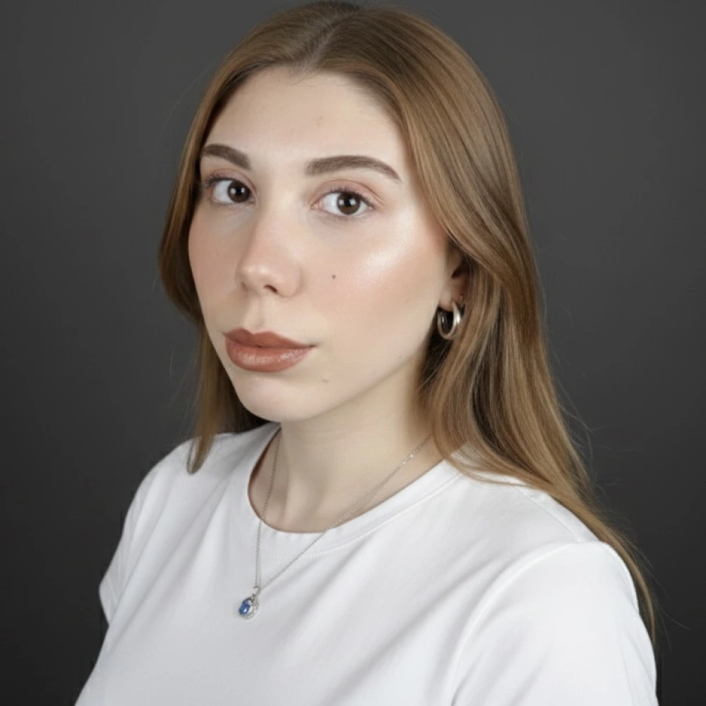 Ece Topçu