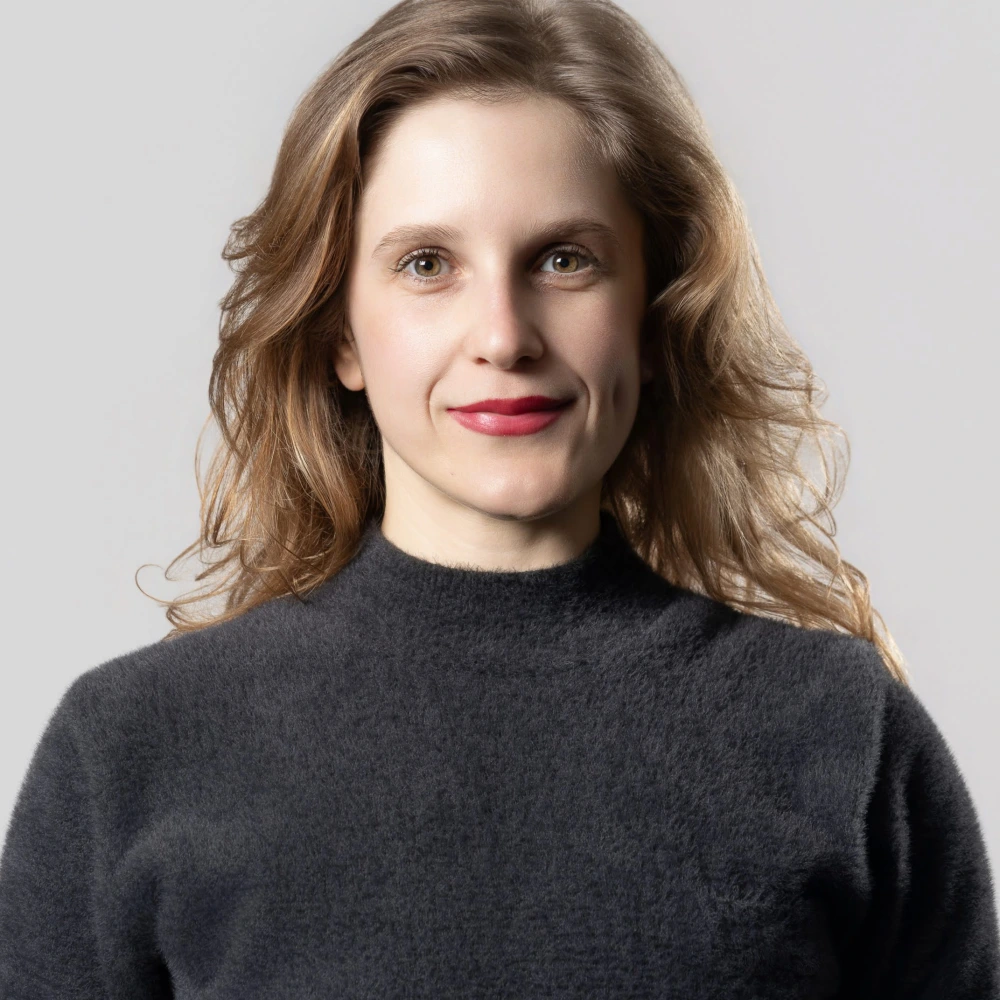 özlem dede