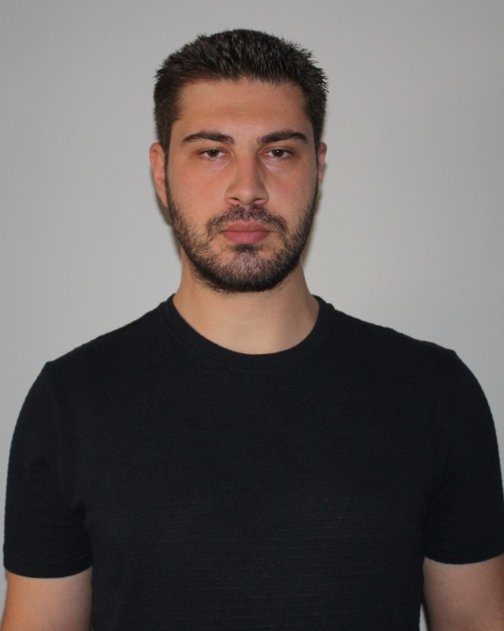 Uğur Tunur